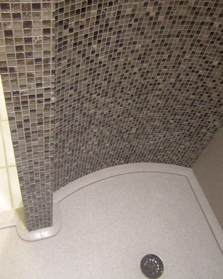 Round jeweled shower wall